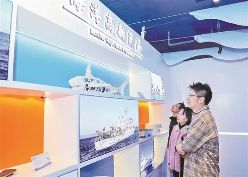 廈門 突出特色優(yōu)勢(shì)，以會(huì)議及展覽服務(wù)為引擎，加快建設(shè)海洋強(qiáng)市